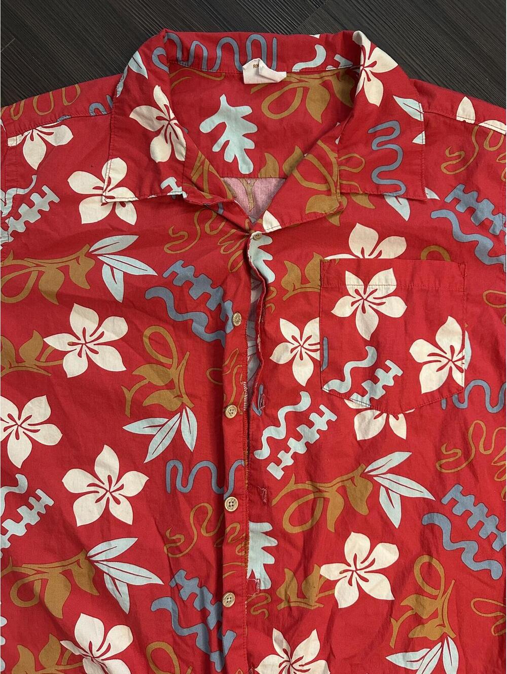 Barefoot in Paradise size L red floral pattern Hawaiian shirt